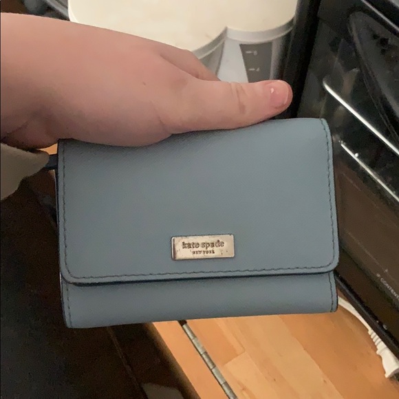 Kate Spade Crossbody w/ Matching Wallet - Picture 3 of 4